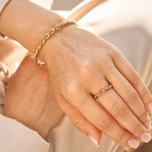 Cassie Ring