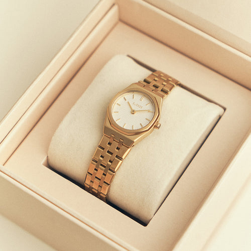 Victoria Gold White